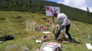 Salvamontiștii au refăcut marcajele vechi sau vandalizate de turiștii teribiliști