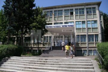 La profilul matematică-informatică bilingv de la Colegiul Național „Petru Rareș”, ultimul elev admis are media 9,74