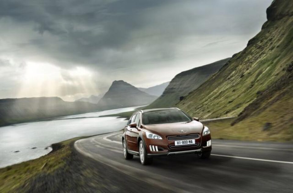 Peugeot 508 RXH, crossover cu consumul unei mașini de oraș