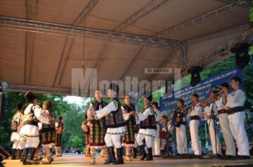 “Dorna, plai de joc și cântec”, festivalul național al ansamblurilor folclorice ale copiilor