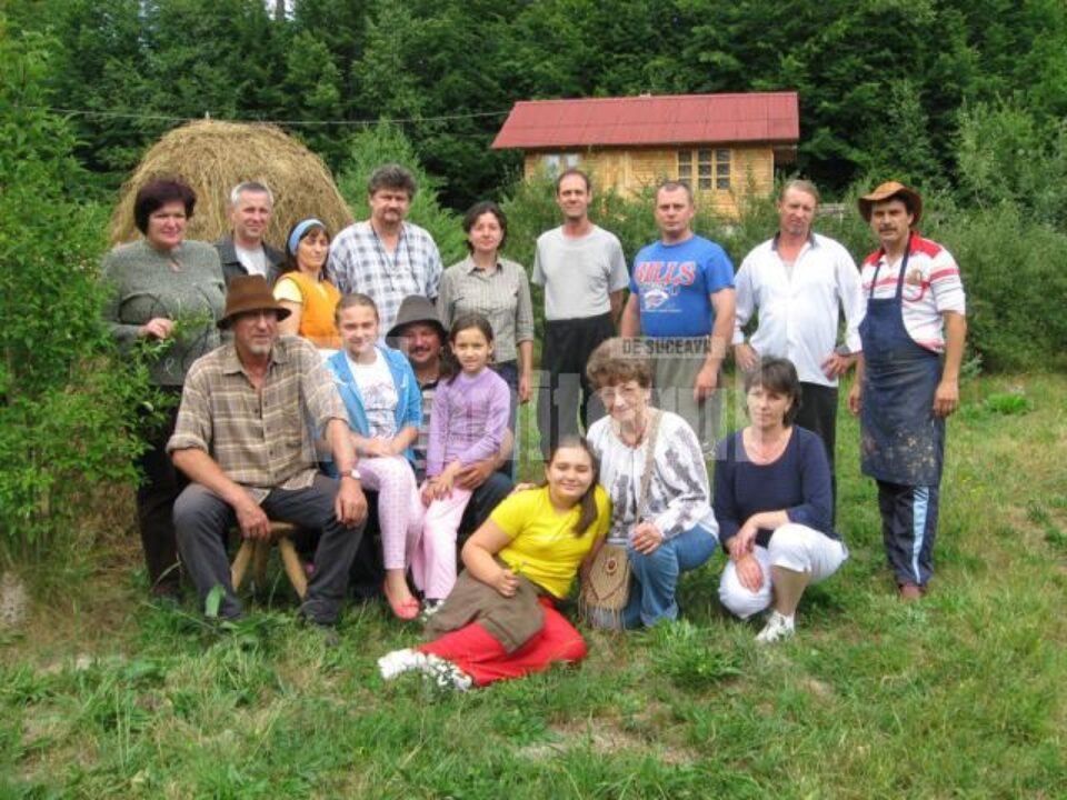 Meșterii populari din tabăra de la Păltinoasa