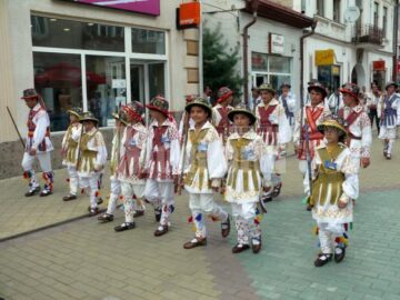 “Dorna, plai de joc și cântec”, festivalul național al ansamblurilor folclorice ale copiilor