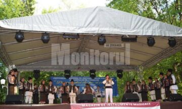 “Dorna, plai de joc și cântec”, festivalul național al ansamblurilor folclorice ale copiilor