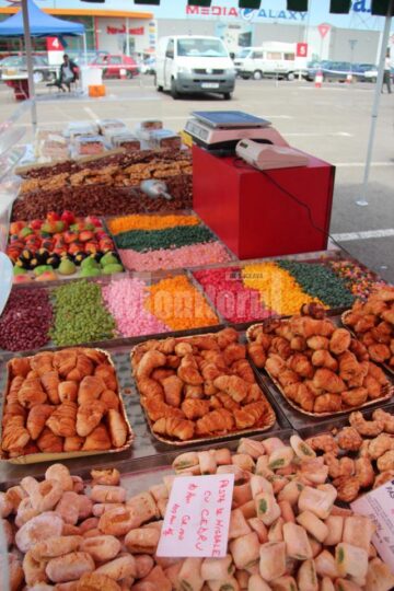 Târgul de alimente tradiționale poate fi vizitat astăzi și mâine, între orele 10:00 – 19:00, în parcarea Shopping City