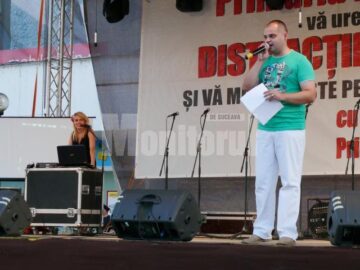 Prezentatorii evenimentului