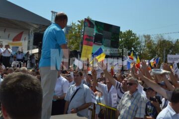 3.000 de suceveni, la mitingul de susținere a lui Traian Băsescu de la Iași
