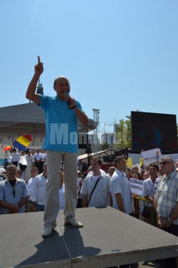 3.000 de suceveni, la mitingul de susținere a lui Traian Băsescu de la Iași