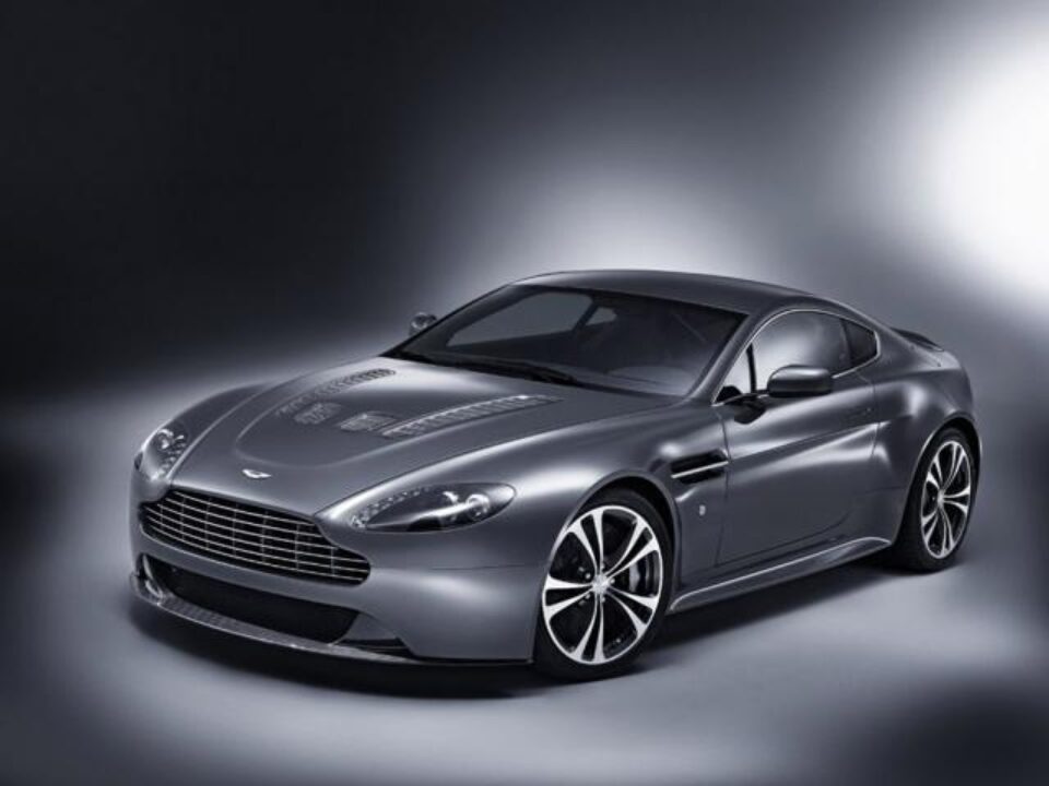 Aston Martin Vantage V12 va fi produs în 1.000 de exemplare Aston Martin Vantage V12 va fi produs în 1.000 de exemplare