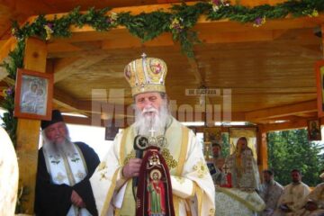 Slujba de Sf. Ilie de la Mănăstirea Piatra Tăieturii, oficiată de ÎPS Pimen