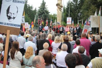 Aproape o mie de suceveni au ieșit în stradă, cerând demiterea președintelui suspendat
