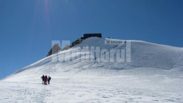 Ultima aventură a membrilor Academiei „Pământul Viu” a avut loc luna aceasta în Alpii Italieni și în Alpii Elvețieni
