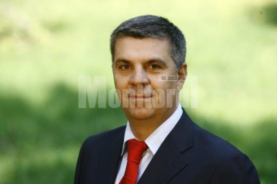 Valeriu Zgonea: Dacă Traian Băsescu v-a tăiat 25% din salarii, atunci trebuie să-i tăiați și voi doi ani din mandat