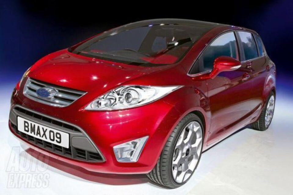 Ford B-Max, echipat cu un modul care apelează automat serviciul 112 în cazul unui accident Ford B-Max, echipat cu un modul care apelează automat serviciul 112 în cazul unui accident
