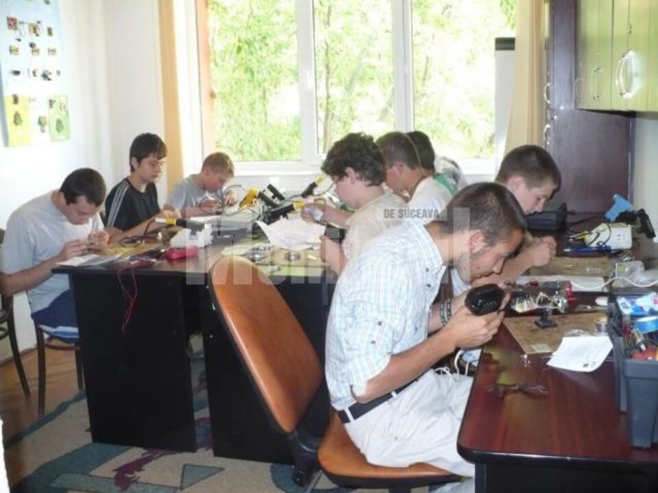 Concurs național de creație tehnică la Gura Humorului