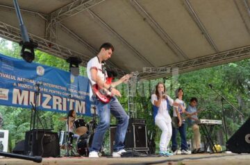 Festivalul național de muzică ușoară pentru copii și tineret “Muzritm”, la Vatra Dornei