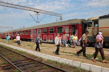 Călători coborâți în Gara Ițcani