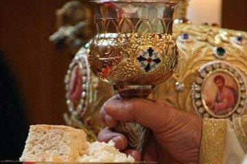 Mai întâi hrană spirituală și apoi materială