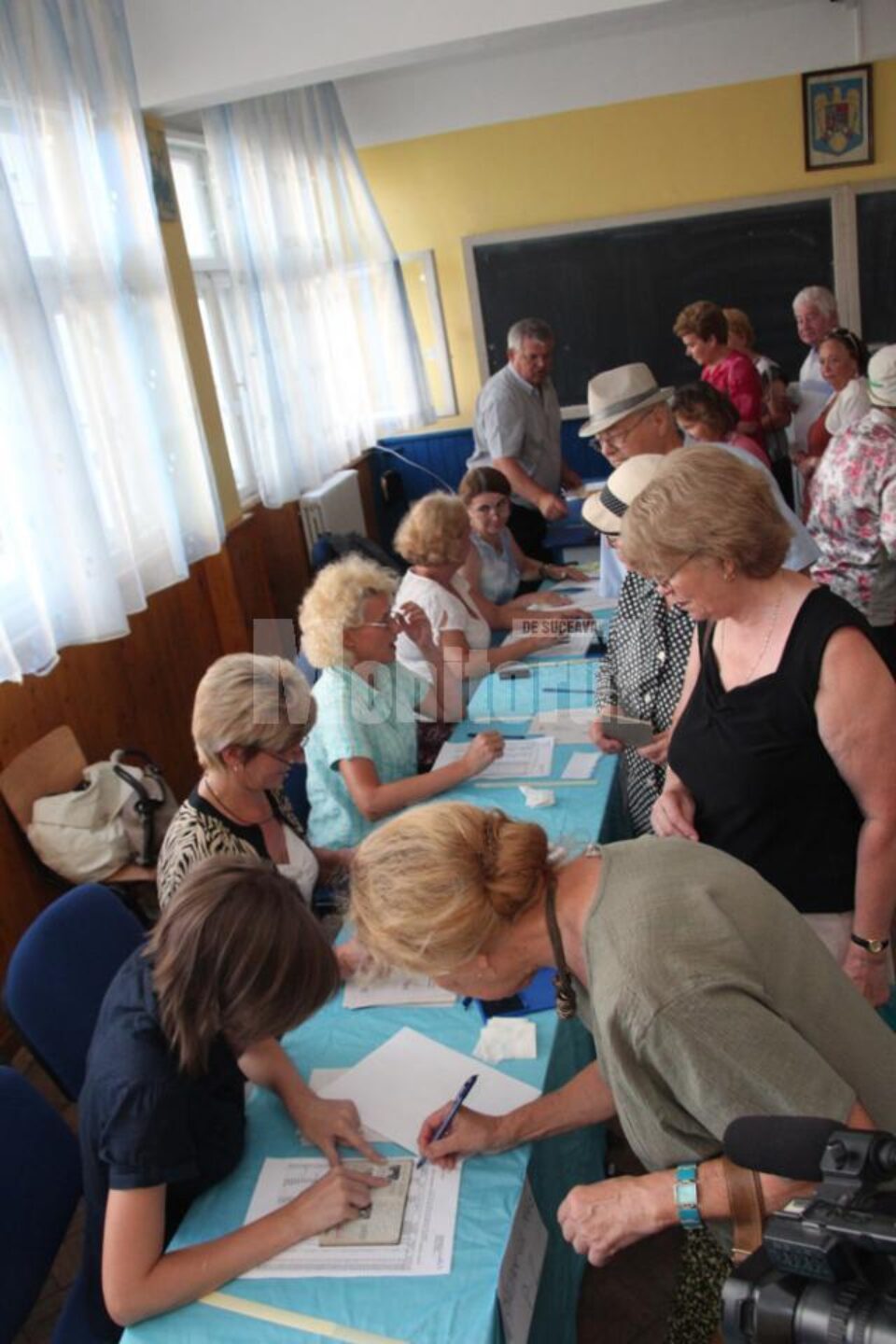 BEC: 45,92% - prezența la vot la închiderea urnelor