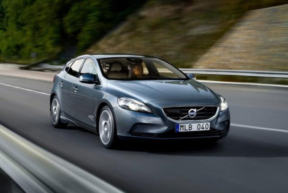 Volvo ar putea lansa la toamnă un nou crossover compact