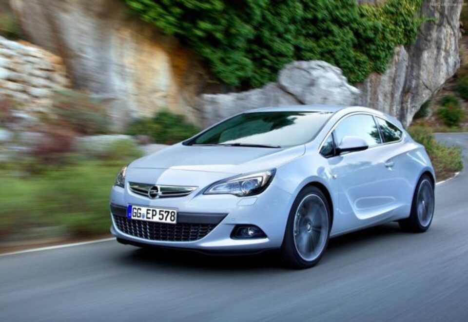 Opel GTC Astra câștigă premiul Red Dot pentru design