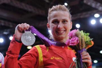 Vicecampioana olimpică Alina Dumitru a fost jignită de doi ziariști de la Antena 3