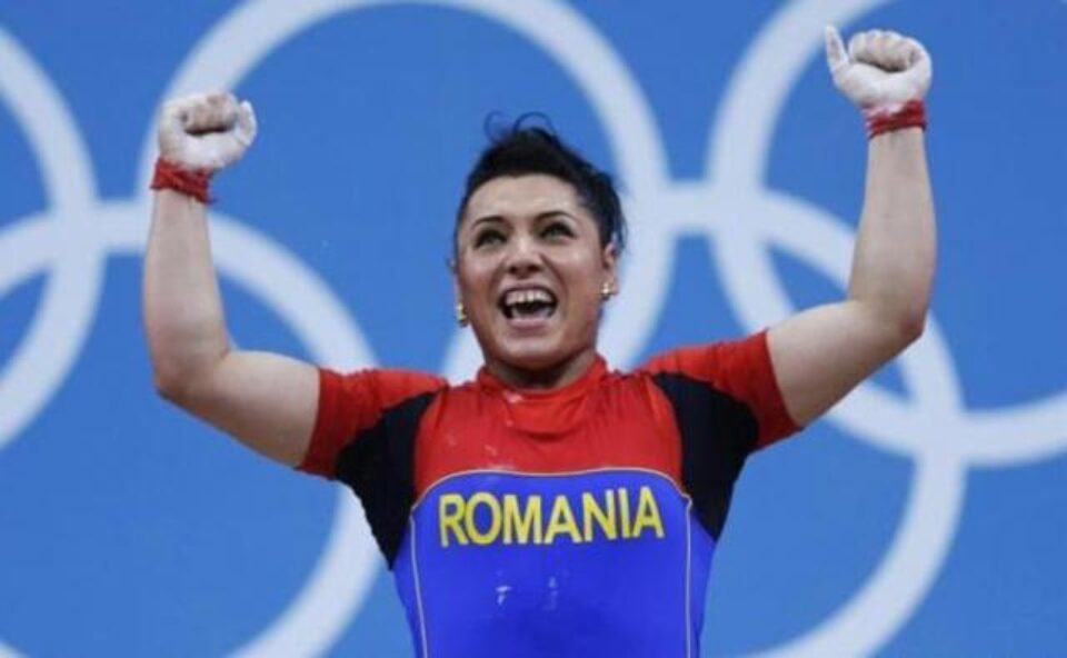 Roxana Cocoș a luat argintul la haltere