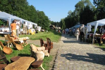 Târgul Meșterilor Populari va avea loc în perioada 3 – 5 august, la Muzeul Satului Bucovinean, de pe platoul Cetății de Scaun