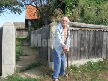 Iulian Cucu din Vornicenii Mici, în vârstă de 86 de ani, traiste în condiții groaznice