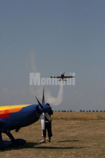 Mitingul aviatic este prilejuit de împlinirea a 50 de ani de la înființarea Aeroportului din Salcea