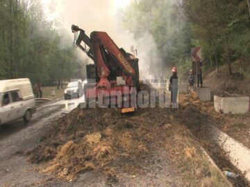Pompieri au lichidat în totalitate focul abia după aproximativ trei ore, fără a mai reuși să salveze mare lucru