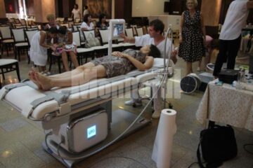 Cellu M6 Endermolab are și o a doua componentă, cea de endermolift –remodelare facială sau lifting facial nechirurgical