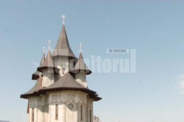 Pelerinaj de Schimbarea la Față pe Ceahlău, la mănăstire