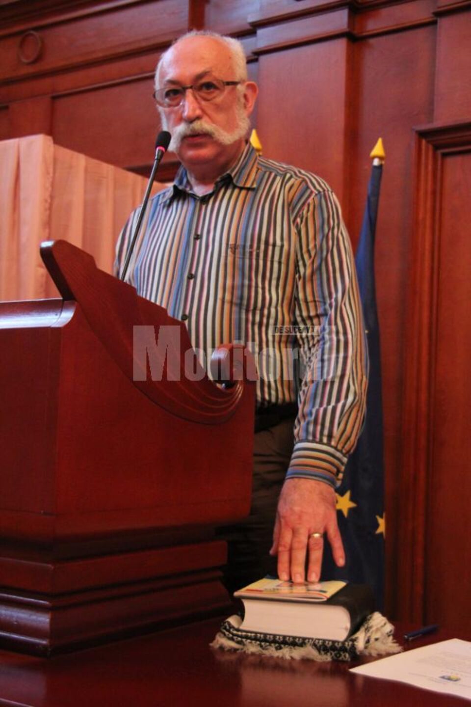 Doctorul Mihai Crețeanu are o colecție de timbre de 150.000 de lei