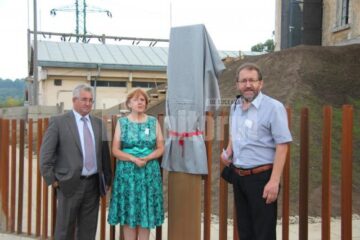 Ion Lungu, Angela Zarojanu și Constantin Gorcea la dezvelirea plăcii comemorative