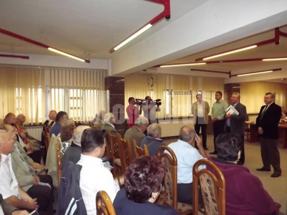 Asociațiile cu datorii mai vechi de noiembrie 2011 au fost anunțate că nu vor beneficia de apa caldă de la 20 august