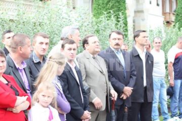 Mii de credincioși au participat la hramul Mănăstirii Putna