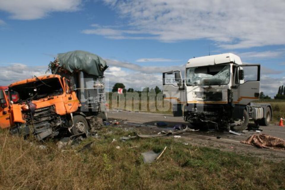 Impactul dintre cei doi coloși a fost extrem de violent