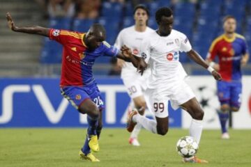 Sougou (în tricou alb) a fost cel mai bun jucător de pe teren în meciul de la Basel