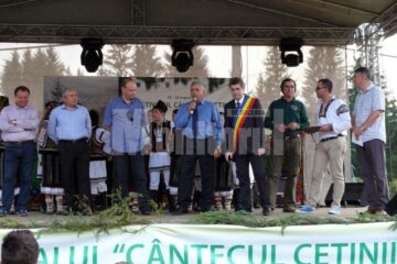 La Dorna Arini s-a desfășurat Festivalul „Cântecul cetinii”