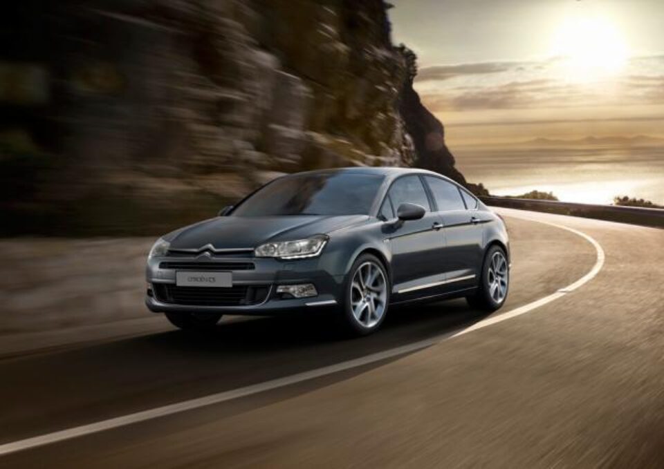 Citroen C5 adoptă noi tehnologii și linii de design împrospătate