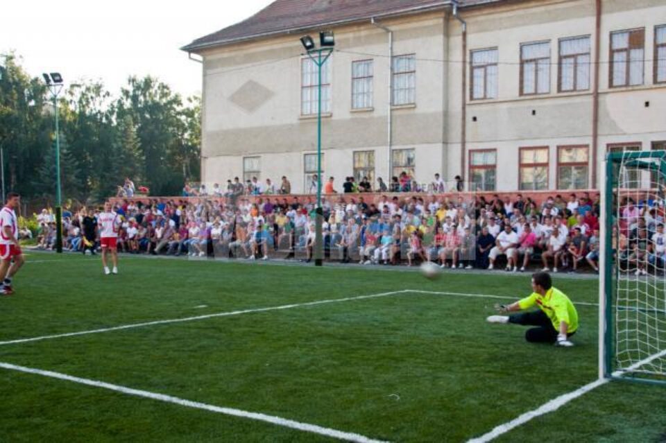 Cupa Nikodemus, un magnet pentru fotbaliști și spectatori Cupa Nikodemus, un magnet pentru fotbaliști și spectatori