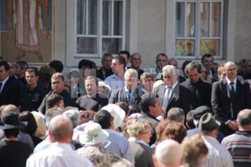 Primarul Sucevei Ion Lungu s-a numărat printre cei care au venit la funeralii