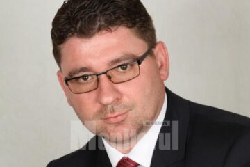 Traian Andronachi: „O parte din imobilele destinate sistemului educațional de pe raza localității sunt ținute cu greu pe linia de plutire de conducătorii acestor unități”