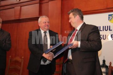 Mareșalul Miroslaw Karapyta și președintele CJ, Cătălin Nechifor, au semnat parteneriatul între Suceava și voievodatului Podkarpackie
