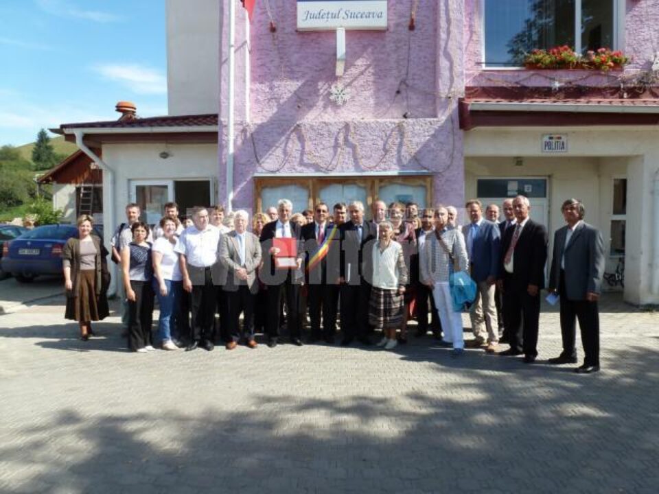 Președintele Fundației SMHO din Olanda, Jean Pierre Bours, Cetățean de onoare al comunei Vatra Moldoviței