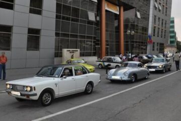 Echipajele de la Raliul „Carpați Retro” au pornit pe 7 septembrie din București. Foto: Cancan