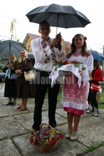 Roade aduse la sfintit