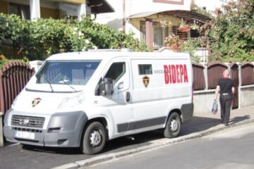 Mașina de transport valori a firmei Bidepa SRL