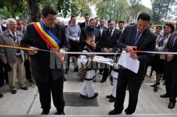 Bucurie și emoție la inaugurarea școlii din Pătrăuți
