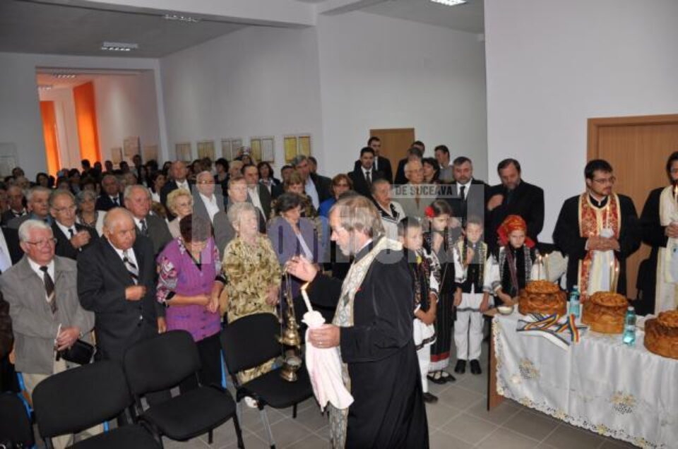 Școala din Pătrăuți, inaugurată în prezența foștilor dascăli și elevi